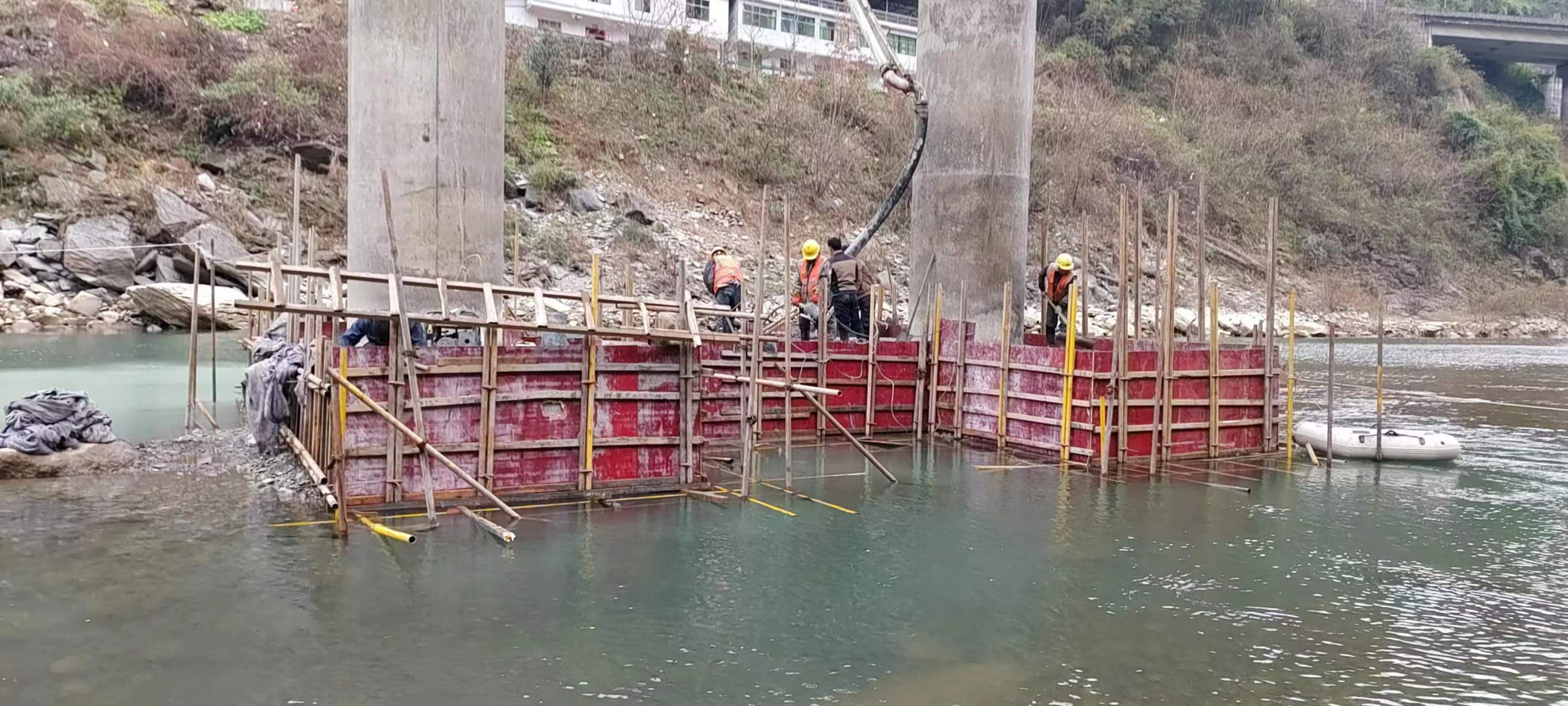 鞍山水利工程施工中堤坝渗漏原因以及防渗加固技术